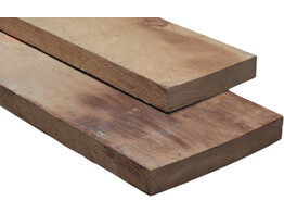 Eiken plank bezaagd